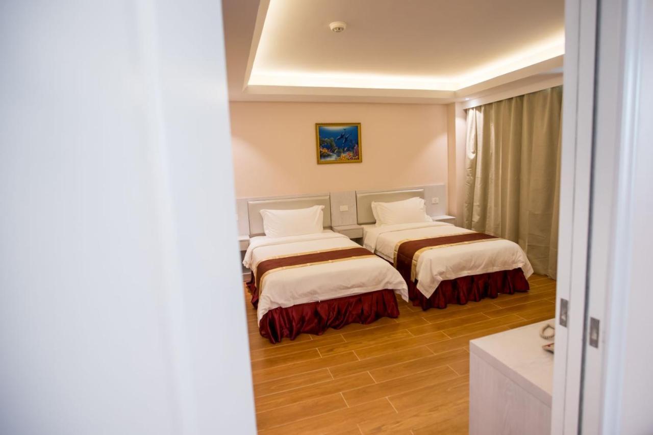Hotel Americano Garapan Dış mekan fotoğraf