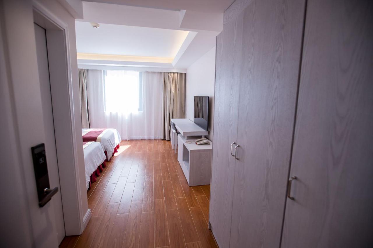 Hotel Americano Garapan Dış mekan fotoğraf